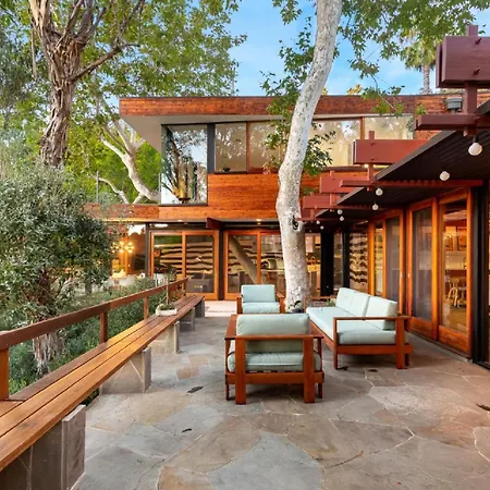 Hollywood Hills Midcentury Treehouse Villa